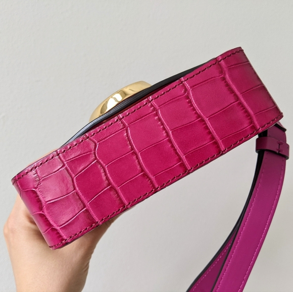 Chloe C Croc Embossed Leather Shoulder Bag - Picture 7 of 16